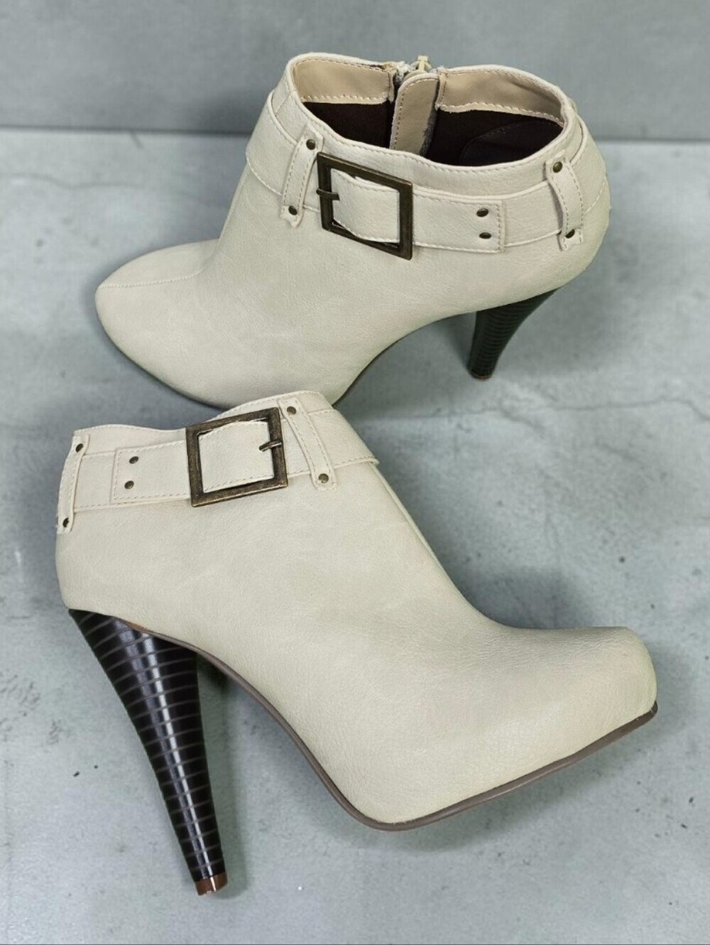 Michael Antonio McMahon-Sue Pu Leather Spiked Heel Booties Size 8 Cream Ivory